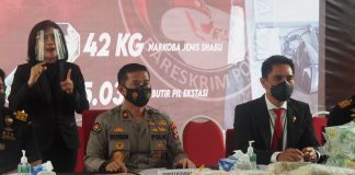 Bareskrim dan Bea Cukai Gagalkan Peredaran 42,3 Kg Sabu dan 85 Ribu Ekstasi Bareskrim dan Bea Cukai Gagalkan Peredaran 42,3 Kg Sabu dan 85 Ribu Ekstasi
