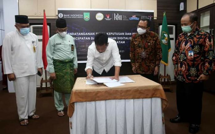 Wali Kota Batam, HM Rudi saat pembentukan Tim Percepatan dan Perluasan Digitalisasi Daerah (TP2DD) di Kantor Wali Kota, Jumat (19/3/2021) | Foto : Istimewa