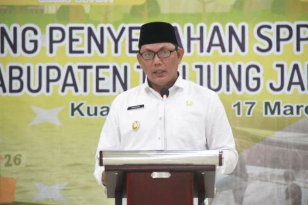 Wakil Bupati Kabupaten Tanjab Barat Memberikan Sambutan Launching