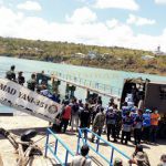 Kapal Perang Indonesia (KRI) Ahmad Yani 351 Mengirimkan Bantuan Kemanusiaan Bagi Korban Bencana di Sabu Raijua NTT