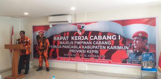 Rakercab 1 MPC Pemuda Pancasila Kabupaten Karimun Ir.Manjit Sing memberikan sambutan serta membuka secara resmi rakercab PP Karimun