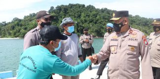 Kunjungan Kerja Wakapolda Kepri Ke Kabupaten Lingga Wakil Kepala Kepolisian Daerah Kepulauan Brigjen Pol Drs. Darmawan M.Hum beserta Rombongan melakukan rangkaian kunjungan kerja (kunker) ke Kabupaten Lingga.