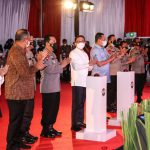 Kapolri Resmikan Aplikasi SIM Presisi Nasional, Perpanjang SIM Bisa dari Rumah Kapolri Jenderal Polisi Listyo Sigit Prabowo meresmikan aplikasi SINAR (SIM Presisi Nasional).