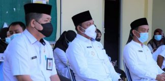Kepala Sekolah SMA Negeri 1 Kuala Tungkal Kabupaten Tanjung Jabung Barat Kadiman ST Siap Di Copot Jika Terbukti Bersalah Kepala Sekolah SMA Negeri 1 (Satu) Kuala Tungkal Kabupaten Tanjung Jabung Barat Kadiman ST Siap Di Copot Jika Terbukti Bersalah