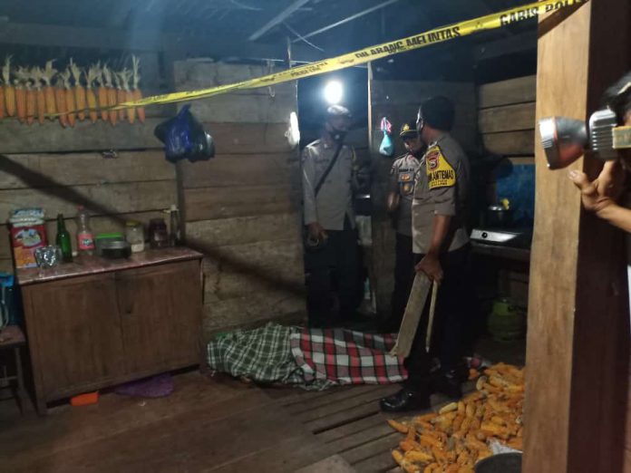 Tempat Kejadian Perkara Pembunuhan Lappa Helalang Desa Batu Putih Kecamatan Mallawa Kabupaten Maros ( Foto : Nur Fajriansyah ) Tempat Kejadian Perkara Pembunuhan Lappa Helalang Desa Batu Putih Kecamatan Mallawa Kabupaten Maros ( Foto : Nur Fajriansyah )