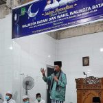 Amsakar Ajak Jemaah Perkuat Ukhuwah Islamiah Wakil Wali Kota Batam, Amsakar Achmad, menggelar Safari Ramadan dengan berbuka puasa bersama di Masjid Anshorullah, Tanjungbuntung, Bengkong, Jumat (23/4/2021).