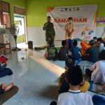 Babinsa Koramil 04/KS Motivasi Pesantren Kilat MDTA Kepulauan Seribu Babinsa Koramil 04/KS Kodim 0502/JU, Serka Samsul Bahri mengunjungi pelaksanaan giat Pesantren Kilat Bulan Suci Ramadhan 1442 Hijriah yang dilaksanakan di Madrasah Diniyah Takmiliyah Awwaliyah (MDTA) Thoyyibah Islamiya, RT 01/02 Pulau Lancang Kepulauan Seribu Selatan, Senin (26/04/21).