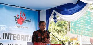 Pencanangan Pembangunan Zona Integritas Menuju WBK dan WBBM BNN Kabupaten Karo Dihadiri Oleh Wakil Bupati Karo Wakil Bupati Karo Saat Pidato di Kantor BNN Karo