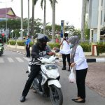 Ramadan, BP Batam Berbagi Takjil kepada Masyarakat