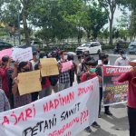 Desak Copot Kajari Kuansing, AMPeR Orasi di Kantor Kejati Riau