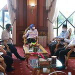 Bupati Tanjung Jabung Barat Menghadiri Rapat Di Aula Kantor Gubernur Dalam Rangka Penegasan Batas Daerah Antar Kabupaten Provinsi Jambi