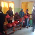 Sambut Hari Raya Idul Fitri, Forum Pemuda Bugis Karimun Bagikan Pakai Sembako