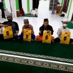 Ketua Umum DPP Partai Golkar Bagikan Sejuta Paket Sarung Kepada Masyarakat Kabupaten Lingga Program bagikan seribu paket sarung dan sajadah kepada warga masyarakat Kabupaten Lingga.