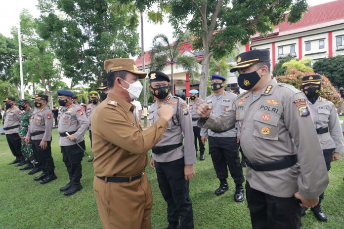 Polda Kepri menggelar Operasi Ketupat Seligi 2021, Apel Gelar Pasukan langsung dipimpin oleh Gubernur Provinsi Kepri H. Ansar Ahmad, bertempat di Lapangan Upacara Polda Kepri, Rabu (5/5/2021).