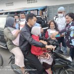 DPD-IPK Kabupaten Karo Bagikan Takjil Gratis di Pusat Pasar Kabanjahe DPD IPK Kabupaten Karo Bagikan Takjil Gratis Di Pusat Pasar Kabanjahe