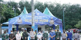 Bupati Asahan dan Forkopimda Tinjau Pos Penyekatan Mudik Bupati Asahan H Surya BSc, Wakil Bupati Asahan Taufik Zainal Abidin, Kapolres Asahan, Dandim 0208/AS, Kepala Kejaksaan Negeri Kisaran, Ketua PN, Danlanal TB/AS, Danyonif 126/KC meninjau langsung pos penyekatan larangan mudik lebaran di pintu masuk dan keluar wilayah Kabupaten Asahan, Kamis, 6 Mei 2021.