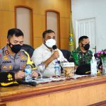 Rapat Koordinasi Penanganan Covid di Karimun Bupati Karimun Dr. H. Aunur Rafiq, M.Si memimpin Rapat Koordinasi Percepatan Penanganan Covid-19 di Kabupaten Karimun bertempat di Balai Sri Gading Tanjung Batu. Minggu (16/5)