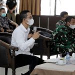 Rapat Bersama Pemprov Kepri, Amsakar Sampaikan Empat Poin Penting Perihal Penanganan Covid-19 di Batam Wakil Wali Kota Batam Amsakar Achmad hadir dalam Rapat Evaluasi Lanjutan tentang Penanganan Covid-19 dan Percepatan Vaksinasi serta Pemberlakuan Pembatasan Kegiatan Masyarakat (PPKM) Mikro tingkat Provinsi Kepri.