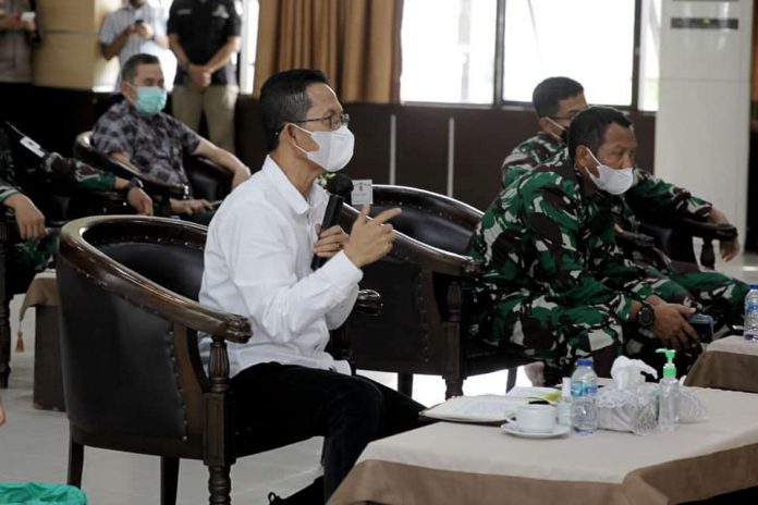 Wakil Wali Kota Batam Amsakar Achmad hadir dalam Rapat Evaluasi Lanjutan tentang Penanganan Covid-19 dan Percepatan Vaksinasi serta Pemberlakuan Pembatasan Kegiatan Masyarakat (PPKM) Mikro tingkat Provinsi Kepri. Wakil Wali Kota Batam Amsakar Achmad hadir dalam Rapat Evaluasi Lanjutan tentang Penanganan Covid-19 dan Percepatan Vaksinasi serta Pemberlakuan Pembatasan Kegiatan Masyarakat (PPKM) Mikro tingkat Provinsi Kepri.