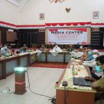 Rapat Koordinasi Percepatan Penanganan Covid-19 di Karimun Rapat Koordinasi Percepatan Penanganan Covid-19 di Karimun