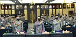 Rakernis Gabungan 4 Divisi, Kapolri Minta Penguatan Transformasi Menuju Polri Presisi Kapolri Jenderal Listyo Sigit Prabowo membuka Rapat Kerja Teknis (Rakernis) gabungan Divisi Hukum (Divkum) Polri, Divisi Humas Polri, Divisi Hubinter Polri dan Divisi Teknologi Informasi dan Komunikasi (Div TIK) Polri, di Gedung Rupatama, Jakarta Selatan, Kamis (3/6/2021).