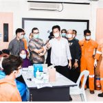 9.568 Warga Batam Divaksin Hari Ini Wali Kota Batam, Muhammad Rudi, meninjau vaksinasi Covid-19 di Batam, Kamis (17/6/2021).