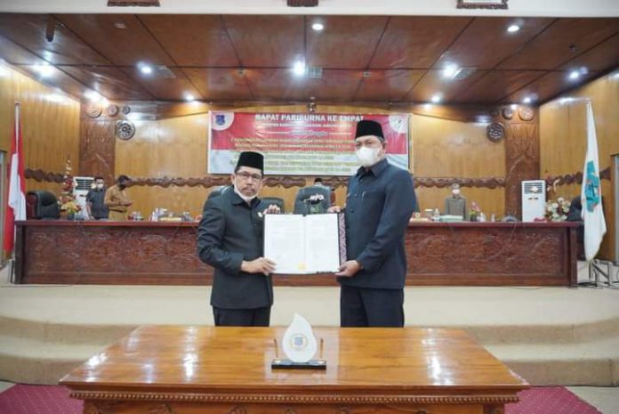 Rapat Paripurna Ke - Empat DPRD Tanjung Jabung Barat Pembahasan Raperda Tentang Pertanggung Jawaban APBD Tahun 2020 Rapat Paripurna Ke - Empat DPRD Tanjung Jabung Barat Pembahasan Raperda Tentang Pertanggung Jawaban APBD Tahun 2020