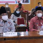 Bupati Dan Wakil Bupati Kabupaten Tanjung Jabung Barat Hadiri Acara Peringatan Hari Keluarga Nasional Ke-28 Tahun 2021 Di Pola Utama Bupati Dan Wakil Bupati Kabupaten Tanjung Jabung Barat Menghadiri Acara Peringatan Hari Keluarga Nasional Ke-28 Tahun 2021 Di Pola Utama