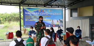 Komandan Lanud Silas Papare, Tinjau Pelaksanaan Serbuan Vaksin Komandan Lanud Silas Papare Marsma TNI Budhi Achmadi meninjau pelaksanaan Serbuan Covid-19 yang hari ini dilaksanakan di halaman Masjid Abaabiil Lanud Silas Papare, Rabu (30/6/2020)