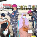 TNI AL Laksanakan Serbuan Vaksinasi kepada Masyarakat di Sorong Papua Barat