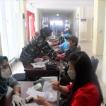 Nahkoda, ABK, Penumpang Kapal dan Masyarakat di Pelabuhan Sri Bintan Pura Ikuti Vaksinasi Tahap II yang Digelar TNI AL