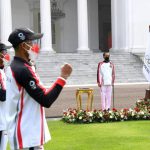 Presiden Jokowi akan Terima Para Atlet yang telah Berlaga di Olimpiade Tokyo 2020 Secara Langsung di Istana Presiden Joko Widodo secara resmi melepas kontingen Indonesia yang akan berlaga di ajang Olimpiade Tokyo tahun 2021 di halaman Istana Merdeka, Jakarta pada Kamis (8/7/2021).