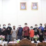 Bupati Drs H Anwar Sadat MAg Menerima Kunjungan dan Audiensi Pengurus Atlit Cabang Olahraga Kabupaten Tanjung Jabung Barat Bupati Drs H Anwar Sadat MAg Menerima Kunjungan dan Audiensi Pengurus Atlit Cabang Olahraga Kabupaten Tanjung Jabung Barat