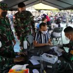 Vaksinator Lanud SPR Secara Masif, Terjadwal Dan Berkelanjutan Laksanakan Serbuan Vaksinasi Terintegrasi. Denkesyah Korem 172/PWY dan Lantamal X Jayapura, Polda Papua, dan Dinkes Kota Jayapura menggelar serbuan vaksin di Lapangan Bucen III Waena, Sabtu (17/7/2021)