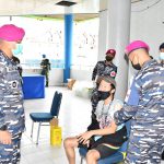 Wadan Pasmar 3 Tinjau Serbuan Vaksinasi TNI AL Kepada Masyarakat Maritim di Pelabuhan Kota Sorong Wadan Pasmar 3 Tinjau Serbuan Vaksinasi TNI AL Kepada Masyarakat Maritim di Pelabuhan Kota Sorong