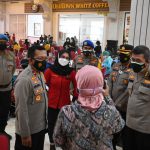 Wakapolda DIY Tinjau Vaksinasi Tahap II di Jogja City Mall Wakapolda DIY Brigjend R Slamet Santoso saat meninjau vaksinasi tahap ke II di salah satu mall Sabtu 24 Juli 2021