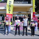 Jalin Silaturahmi, Kapolres Kediri Secara Simbolis Pembagian Bansos Bersama Insan Pers Bansos Polres Kab Kediri bersama insan pers