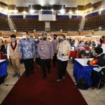 Percepat Vaksinasi, Kapolri Tegaskan Siap Bekerja Sama dengan Semua Pihak Tinjauan kapolri kepada semua pihak dalam percepatan vaksinasi