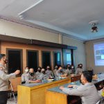 Kapolres Lumajang Berikan Pelatihan Bhabinkamtibmas Penggunaan Aplikasi Silacak dan InaRISK Kapolres Lumajang berikan pelatihan penggunaan aplikasi silacak dan inaRISK