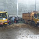 Truk Angkut Sampah Milik Badan Lingkungan Hidup Digunakan untuk Angkut Barang Textil yang akan Dimusnahkan Mobil milik dinas blh karimun, berplat merah ikut dalam pengangkutan textil yang akan dimusnahkan