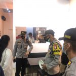 Polsek Lubuk Baja Lakukan Operasi Yustisi Perwako Guna Terapkan Prokes di Masyarakat Polsek Lubuk Baja melakukan operasi Yustisi Perwako 49 Tahun 2020 pada Minggu (08/08/2021) di wilayah hukum Polsek Lubuk Baja tentang penanganan disiplin pencegahan Covid-19.