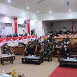 Rapat Paripurna DPRD Dengan Agenda Mendengarkan Pidato Kenegaraan Presiden Bupati Tanjung Jabung Barat Drs. H. Anwar Sadat M. Ag, menghadiri Rapat Paripurna DPRD
