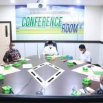 Bupati Tanjab Barat Mengikuti Rapat dengan Presiden RI Secara Virtual Bupati Tanjab Barat Mengikuti Rapat dengan Presiden RI Secara Virtual