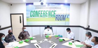 Bupati Tanjab Barat Mengikuti Rapat dengan Presiden RI Secara Virtual Bupati Tanjab Barat Mengikuti Rapat dengan Presiden RI Secara Virtual