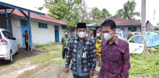 Bupati Tanjab Barat Turun Langsung untuk Mengecek Kondisi Mesin PDAM Bupati Anwar Sadat Turun Langsung untuk Mengecek Kondisi Mesin PDAM