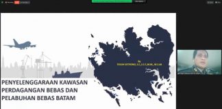 Dorong Ekspor-Impor UMKM Kepri & Malaysia, Bea Cukai Batam Paparkan Tatacara Keluar Masuk Barang Bea Cukai Batam diwakili oleh Kepala Seksi Pabean dan Cukai III, Teguh Setiyono, menjadi salah satu narasumber dalam acara yang bertajuk “B to B Opportunities Kepri-Malaysia: Pandemi, Tetap Optimis Untuk Mencari Peluang Bisnis”.