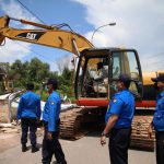 Buka Akses Jalan, Tim Terpadu Tertibkan ROW 30 M Jalan Industri Tanjung Uncang