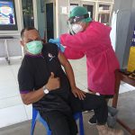 Ketua DPN Pemuda Adat Papua Vaksin ke RS Angkatan Laut Dr Soedibjo Saradi