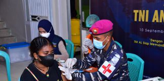 Sambut UT ke-76 TNI AL, Pasmar 3 Korps Marinir Targetkan Masyarakat Sorong Manoi Sehat