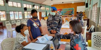 Tepis Persepsi Negatif Tentang Vaksin Covid-19, TNI AL-IPDN Sosialisasikan Manfaat Vaksin di Jayapura